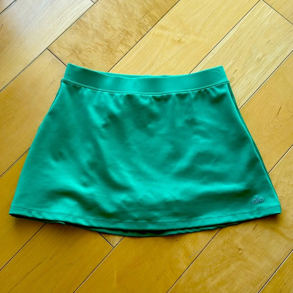 ALO Yoga Airlift Timeless Mini Skirt Lettuce XXS